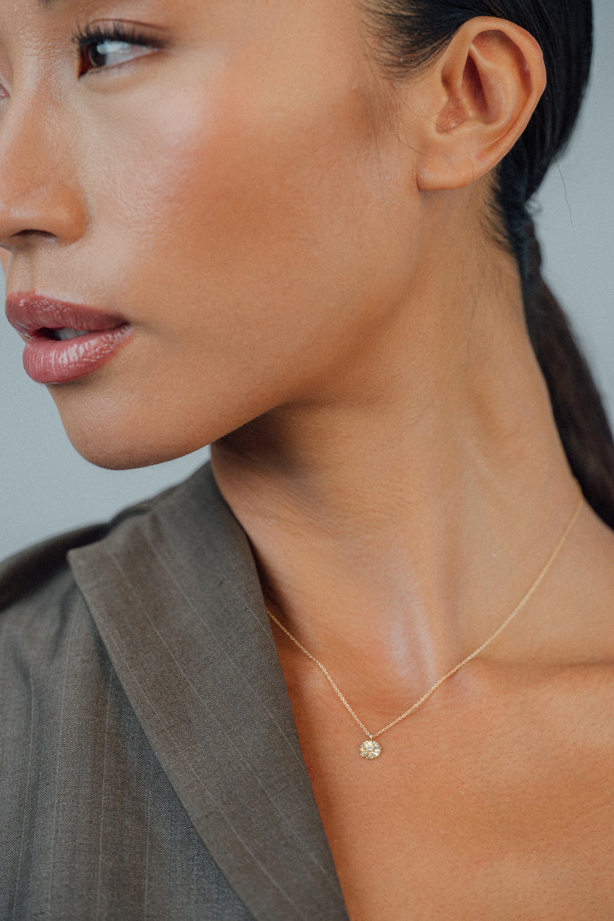 18K Lilypad Tag Necklace
