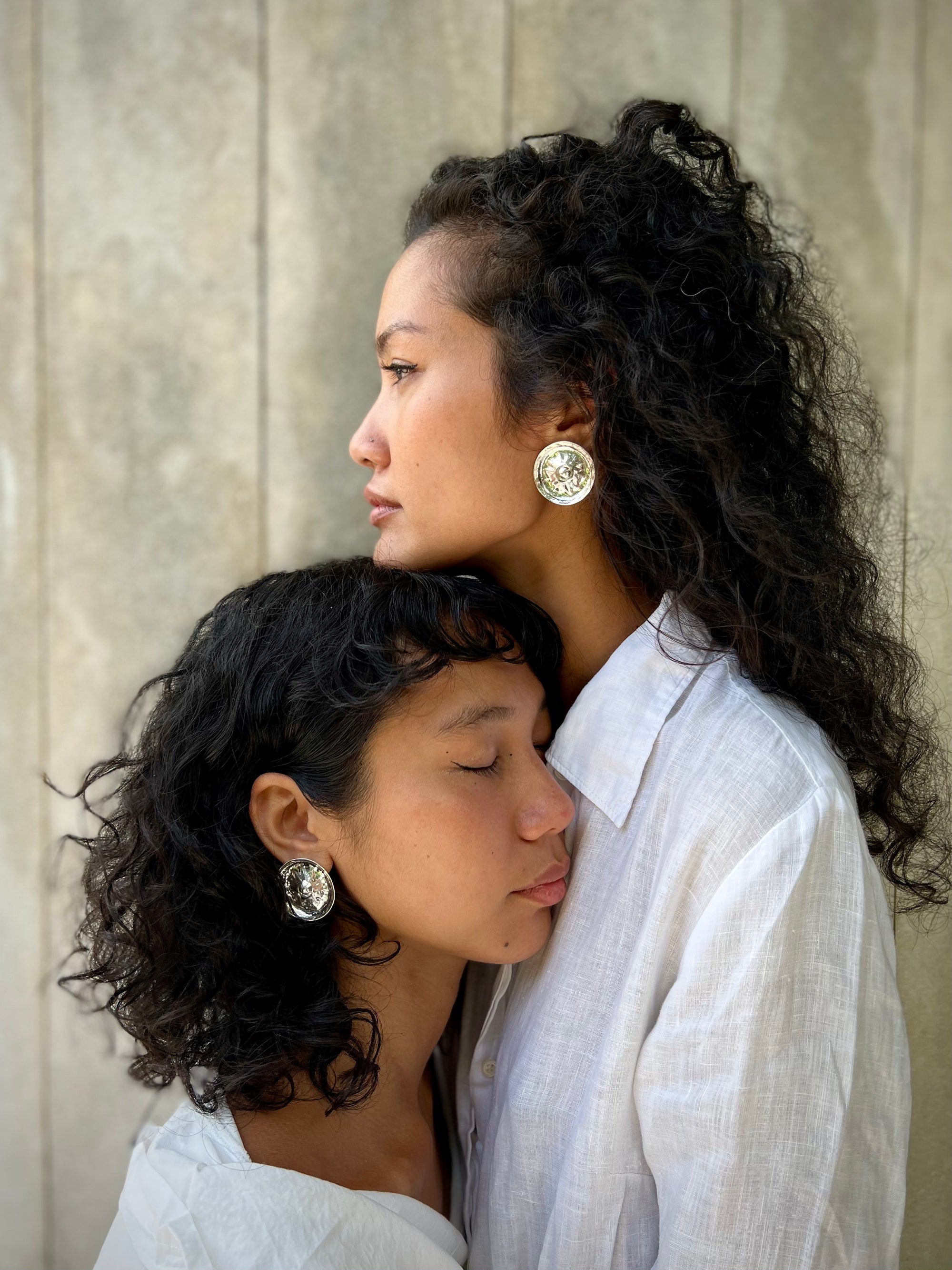 Elppin Large Round Earrings