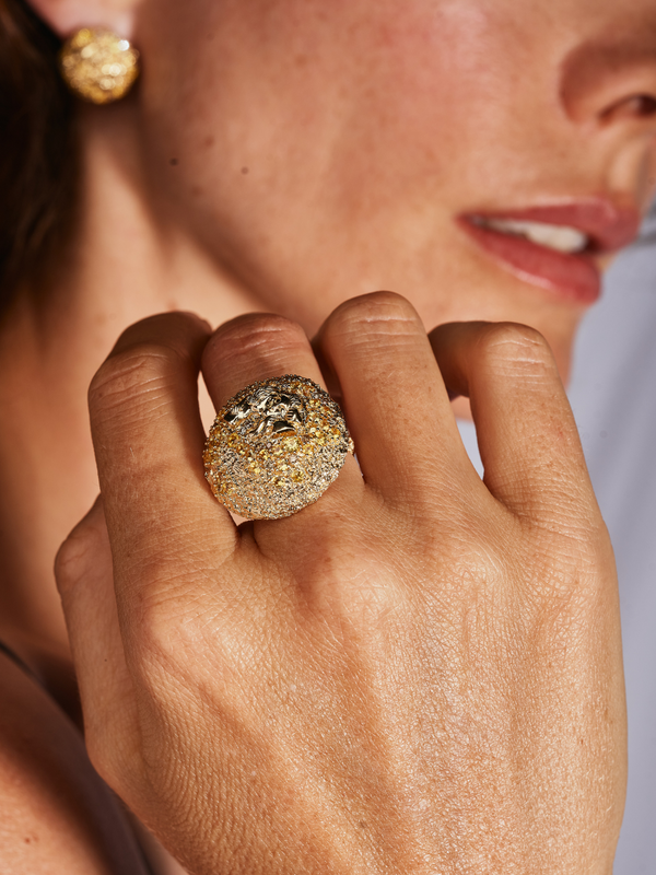 18K Pavé Button Ring