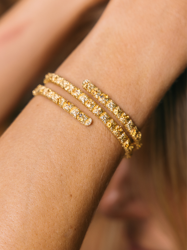 18K Pavé Coil