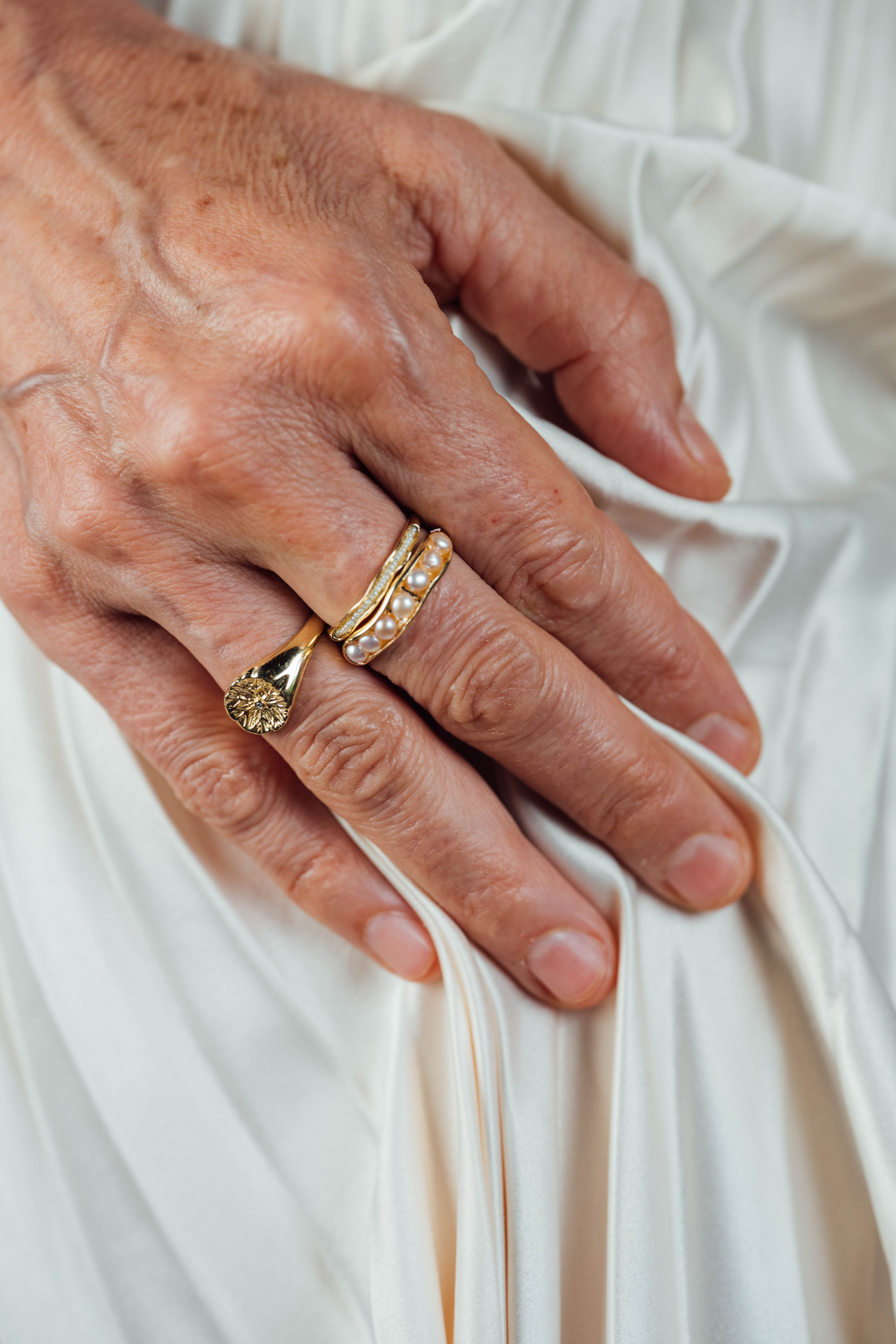 18K Solid Gold Pearl Ring | Limited Edition Fine Jewelry | CARINA