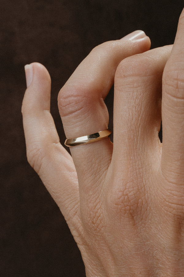 18K Sand Dune Band Ring