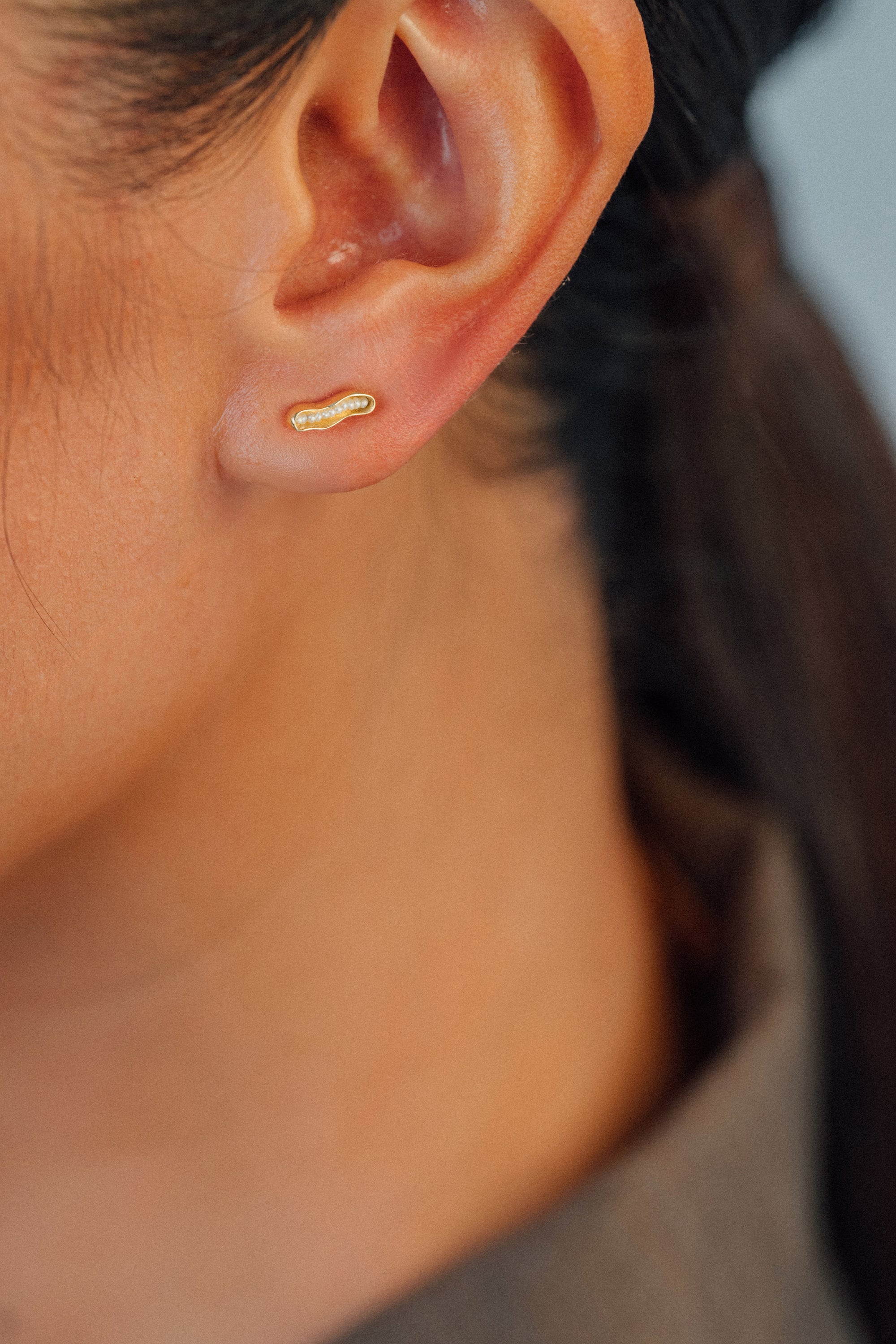 18K Daughter Contour Studs