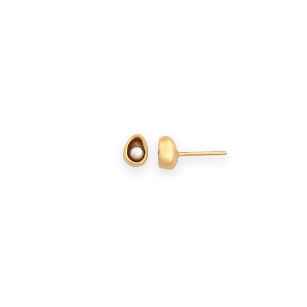 Pearl Studs