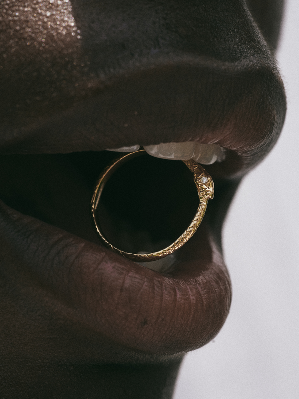 18K Oroboro Ring